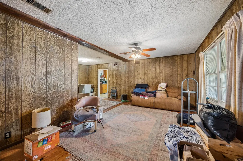 2009 Fortview Road Austin TX 78704