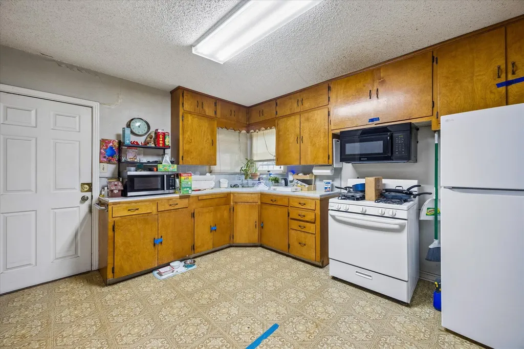 2009 Fortview Road Austin TX 78704