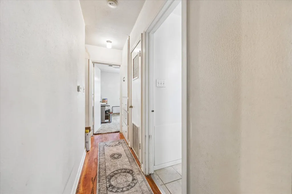 2009 Fortview Road Austin TX 78704