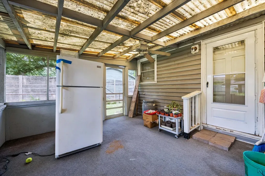 2009 Fortview Road Austin TX 78704