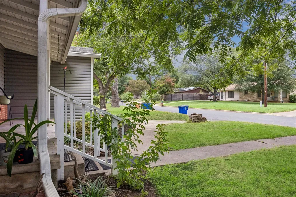 2009 Fortview Road Austin TX 78704