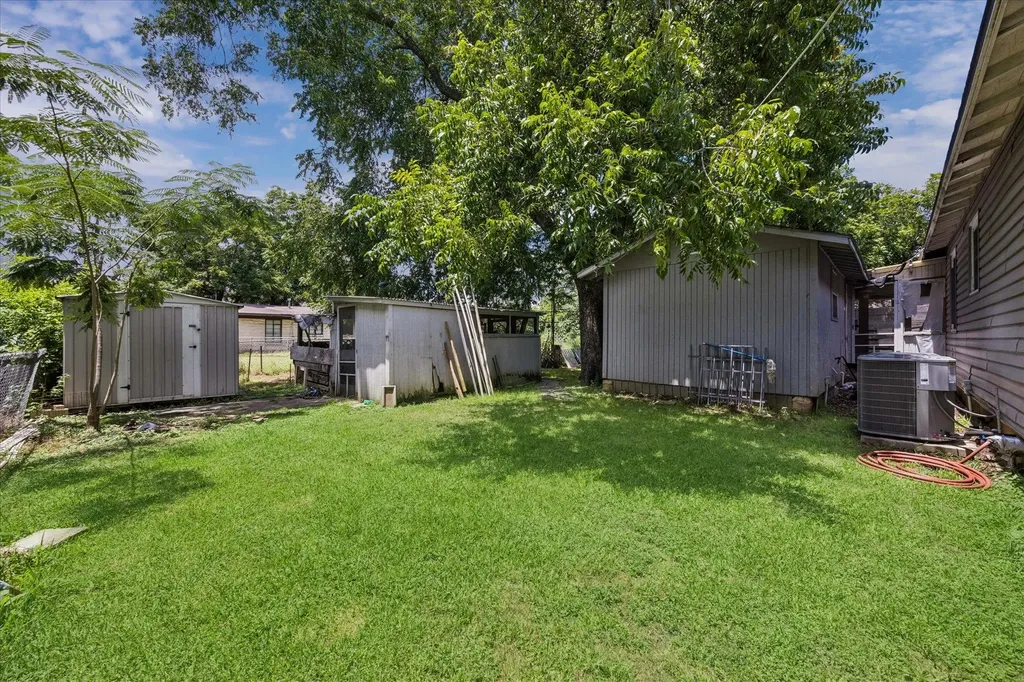 2009 Fortview Road Austin TX 78704