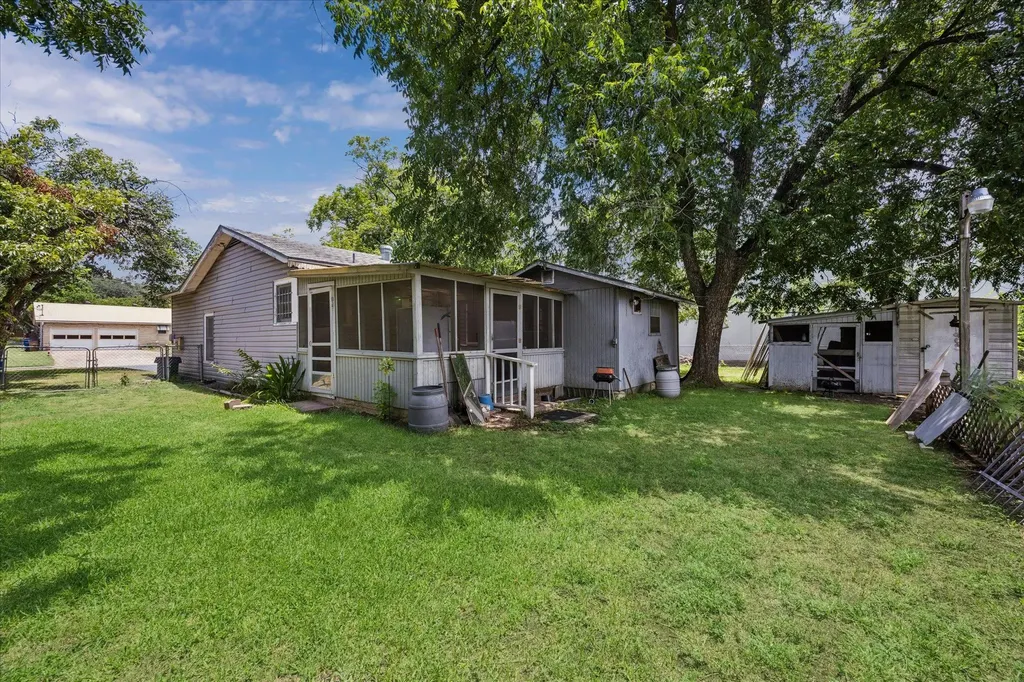 2009 Fortview Road Austin TX 78704