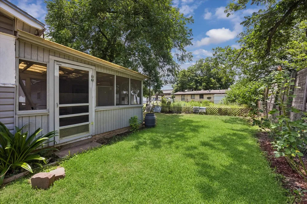 2009 Fortview Road Austin TX 78704