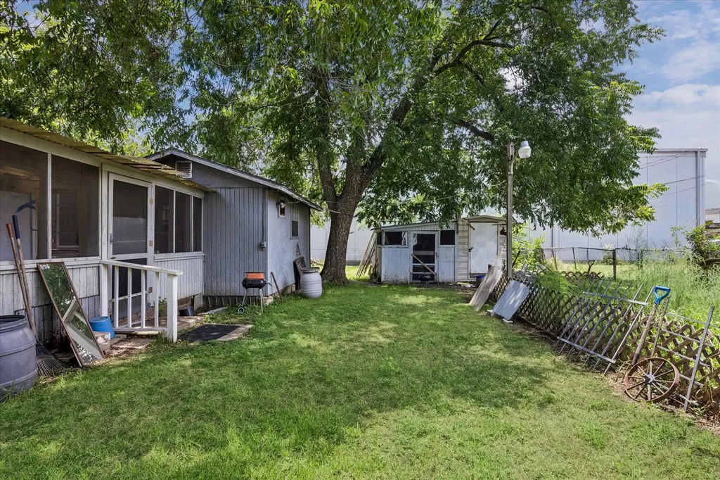 2009 Fortview Road Austin TX 78704