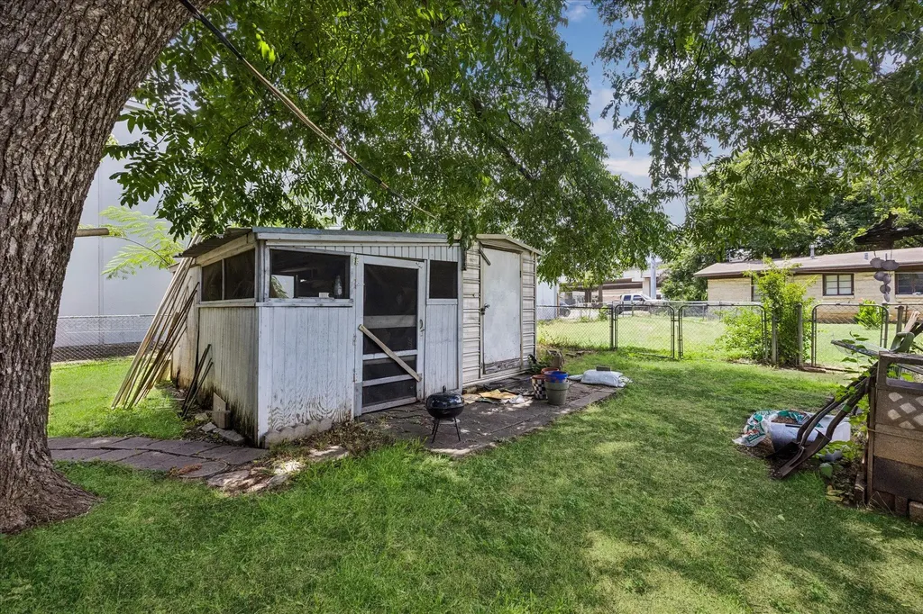 2009 Fortview Road Austin TX 78704