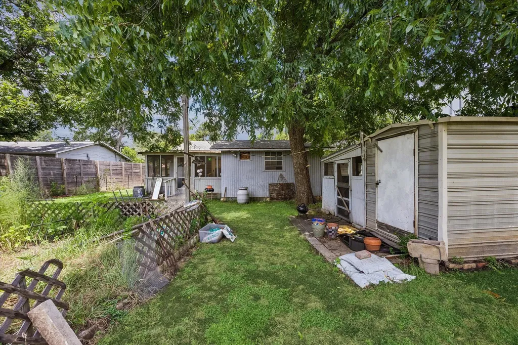 2009 Fortview Road Austin TX 78704