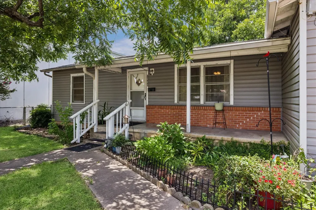 2009 Fortview Road Austin TX 78704