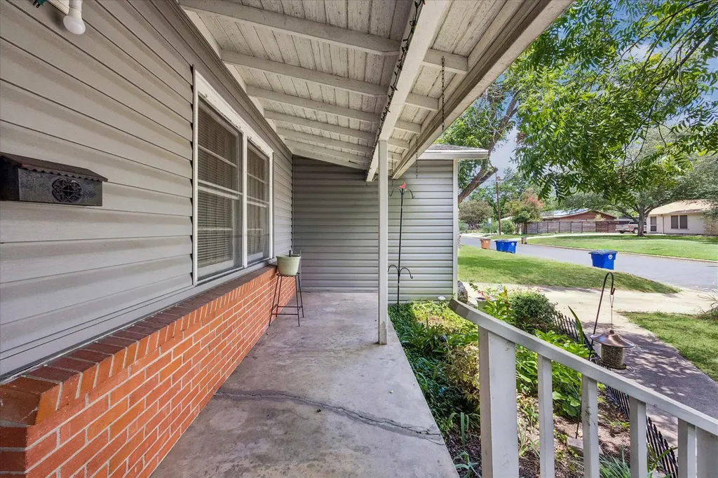 2009 Fortview Road Austin TX 78704