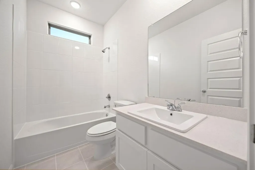 278 Bendecido Loop Elgin TX 78621