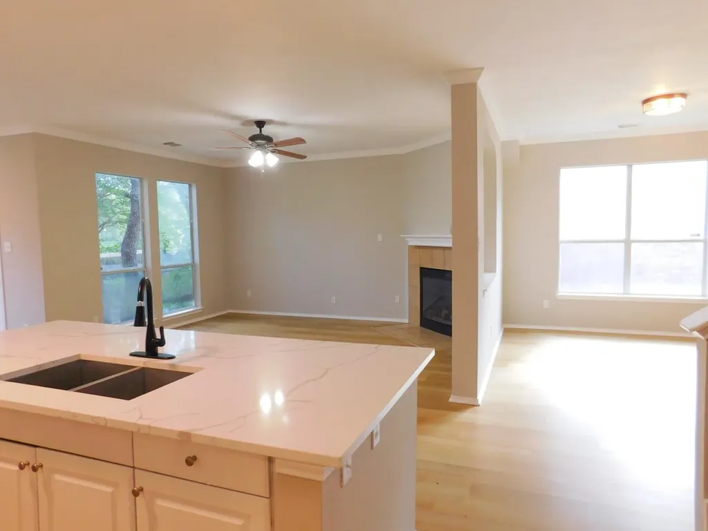1411 Encino Drive Leander TX 78641