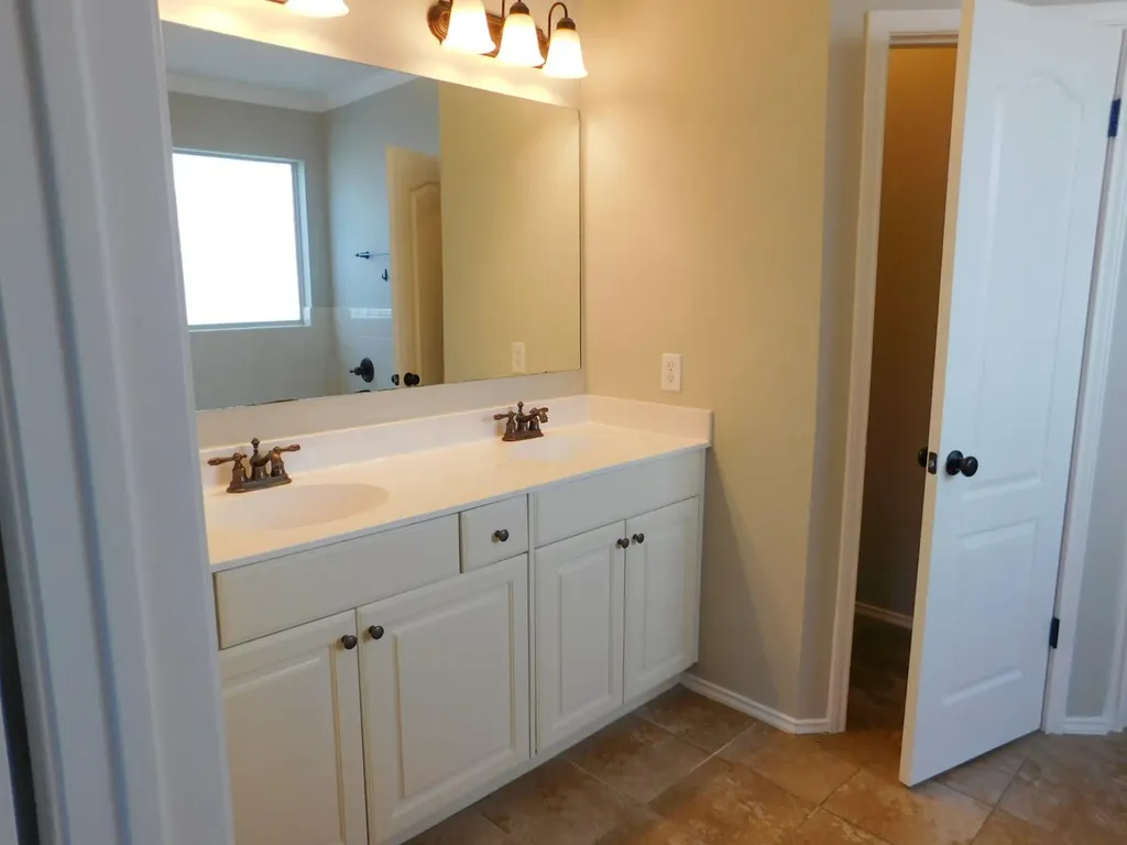 1411 Encino Drive Leander TX 78641