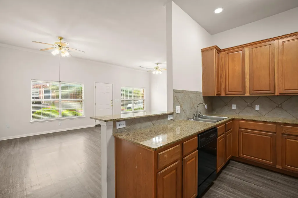 5515 Davis Lane Austin TX 78749
