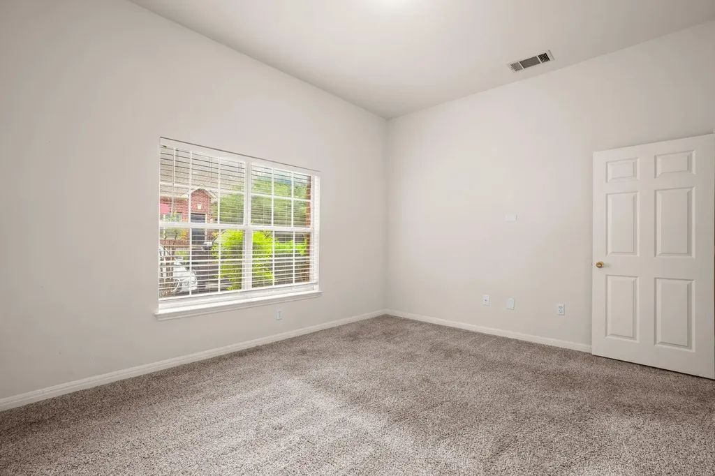 5515 Davis Lane Austin TX 78749