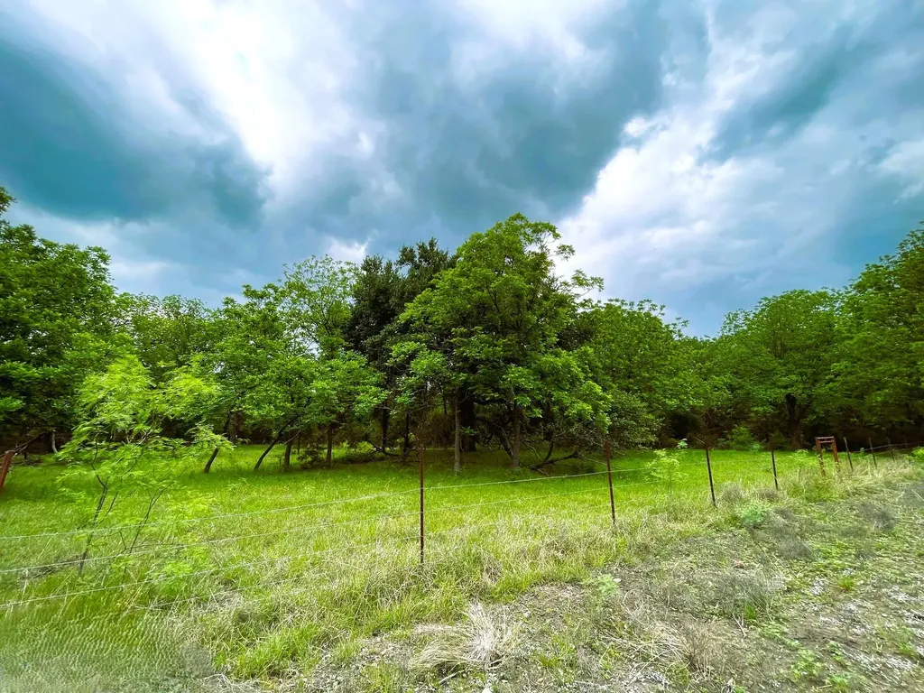 7866 County Road 404 Spicewood TX 78669