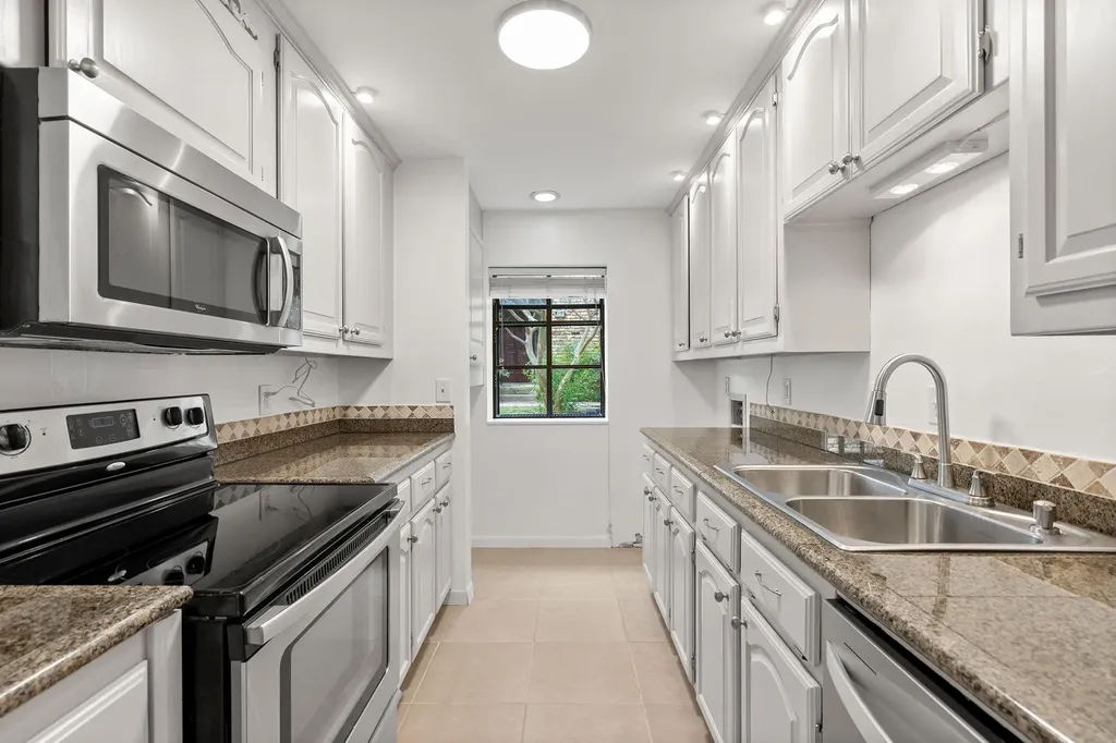 7122 Wood Hollow Drive Austin TX 78731