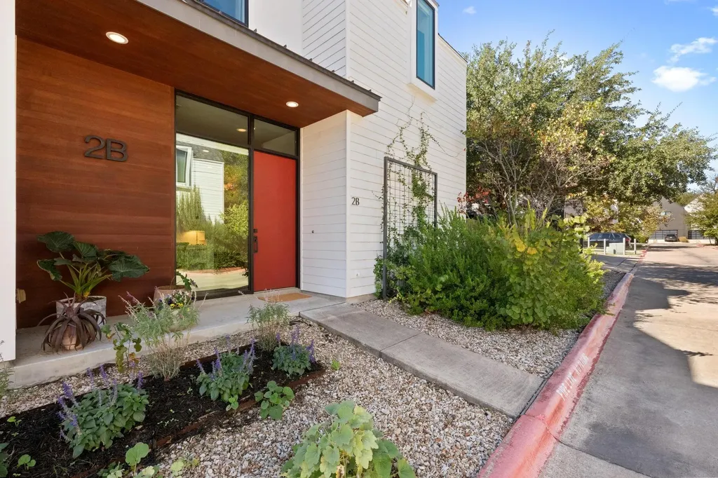 2010 Goodrich Avenue Austin TX 78704