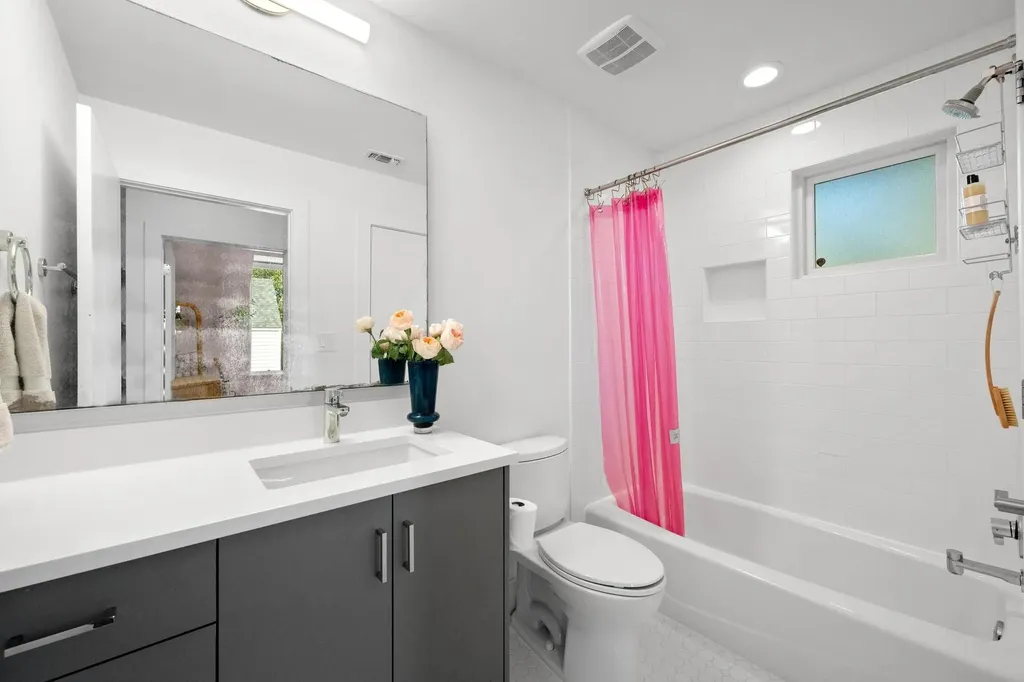 2010 Goodrich Avenue Austin TX 78704