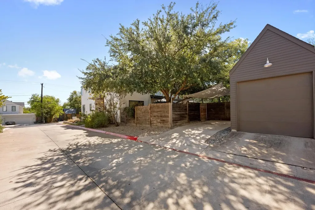 2010 Goodrich Avenue Austin TX 78704