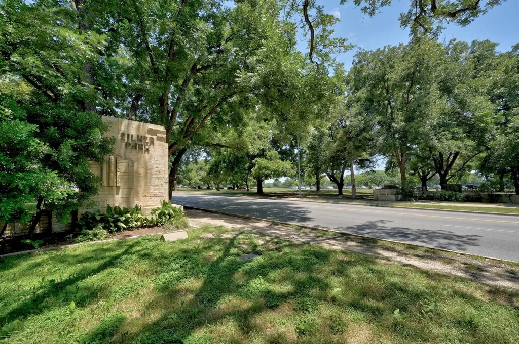 2010 Goodrich Avenue Austin TX 78704