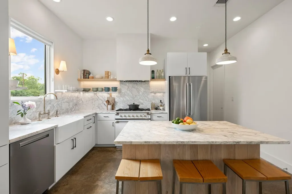 2010 Goodrich Avenue Austin TX 78704