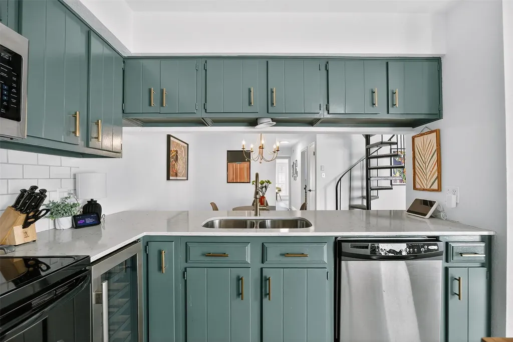 1727 Timber Ridge Drive Austin TX 78741