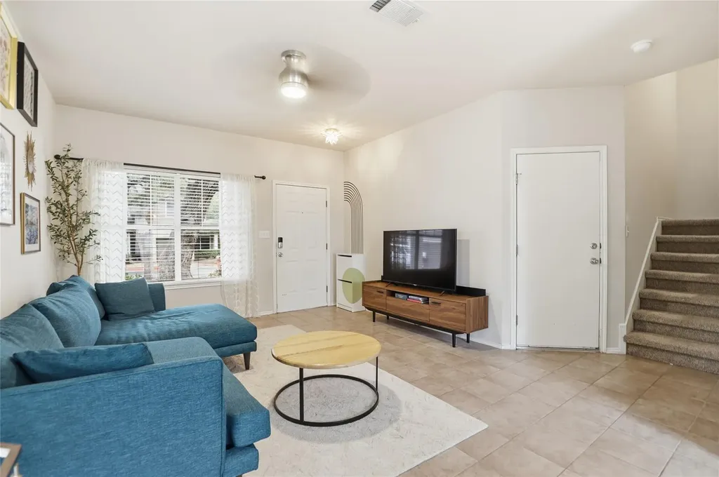 4501 Whispering Valley Drive Austin TX 78727