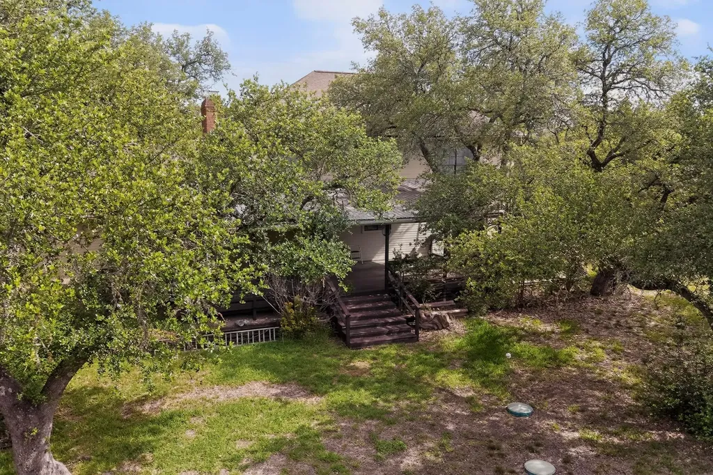 1003 Pier Branch Road Dripping Springs TX 78620