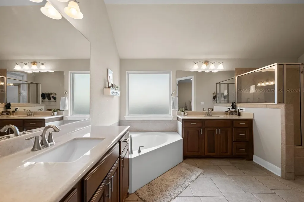 292 Swallowtail Drive Austin TX 78737