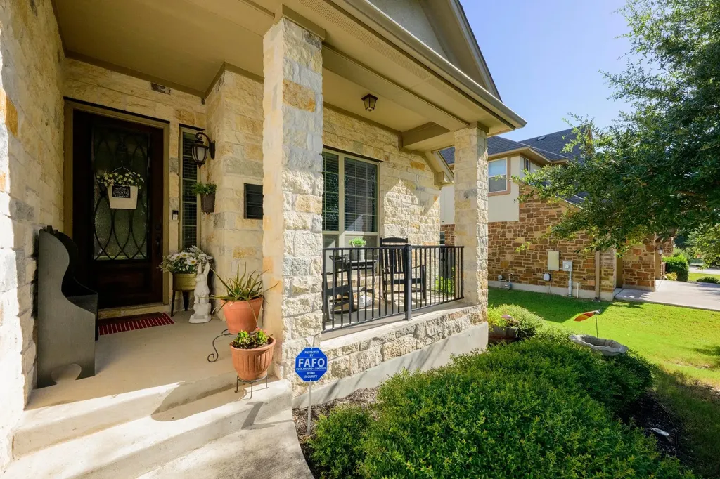 292 Swallowtail Drive Austin TX 78737
