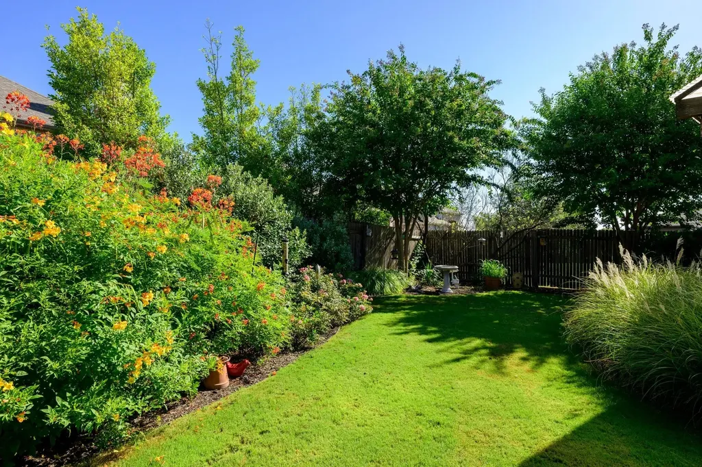 292 Swallowtail Drive Austin TX 78737