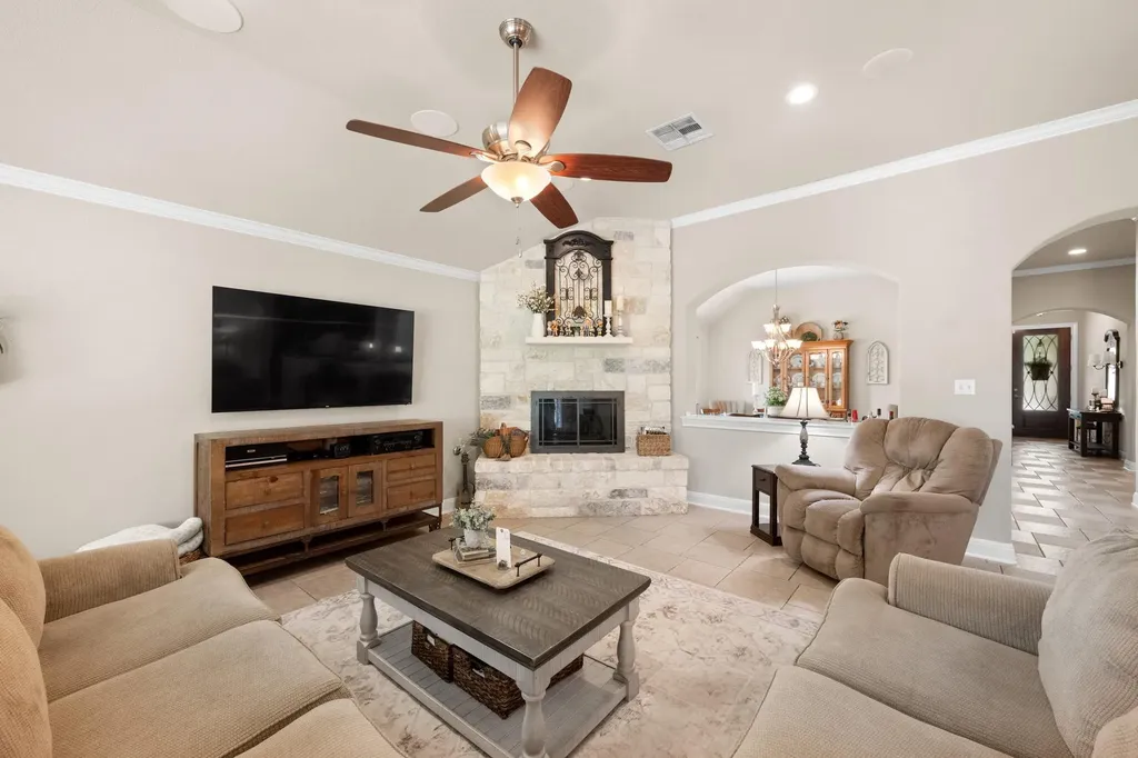 292 Swallowtail Drive Austin TX 78737