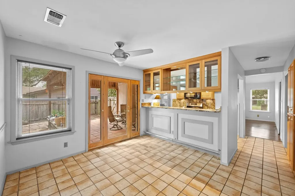2506 Redleaf Lane Austin TX 78745