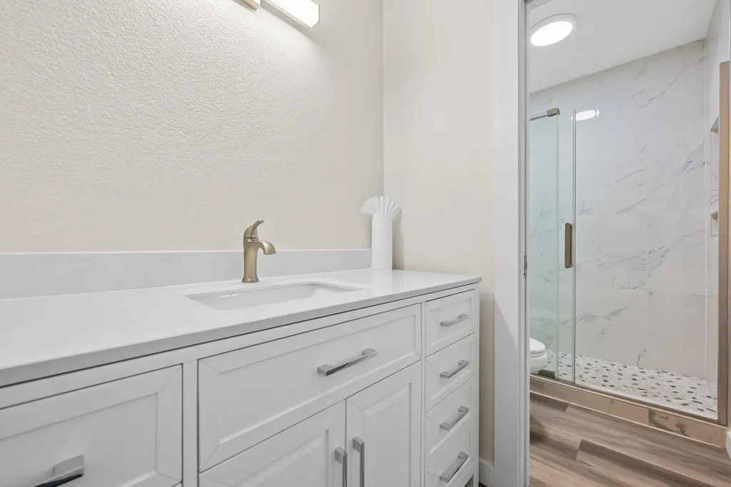 2506 Redleaf Lane Austin TX 78745