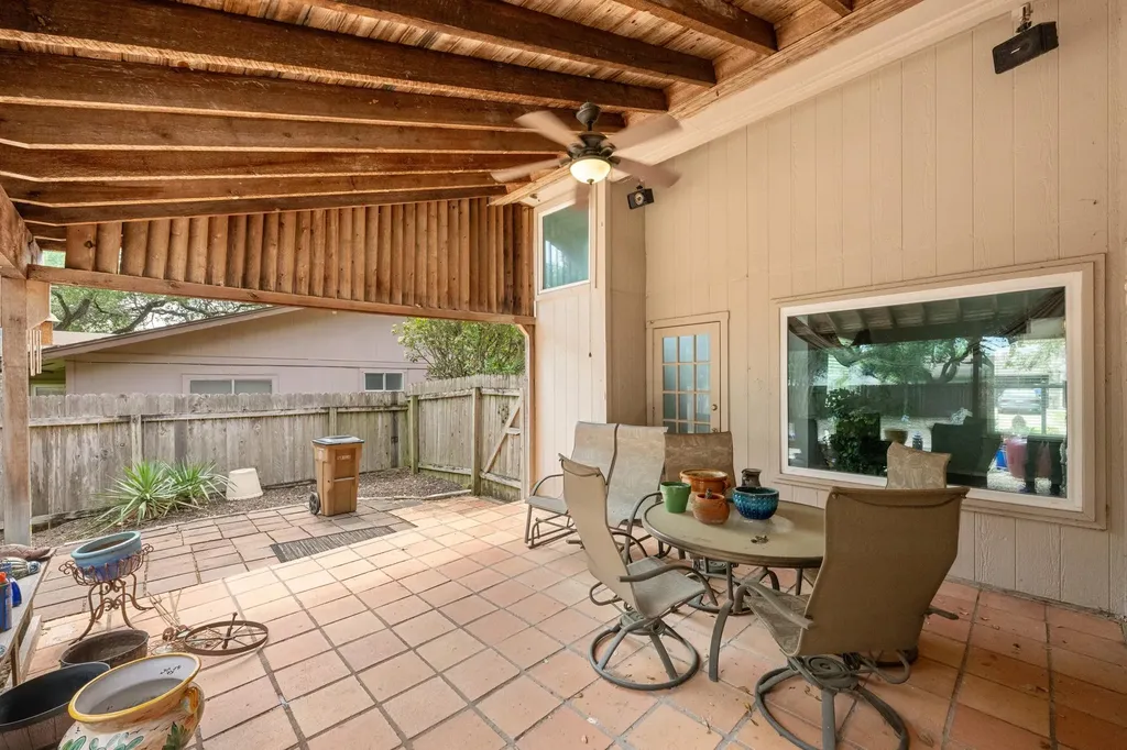 2506 Redleaf Lane Austin TX 78745