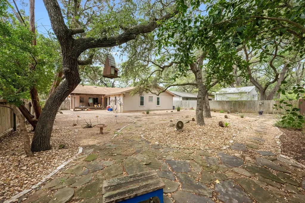 2506 Redleaf Lane Austin TX 78745