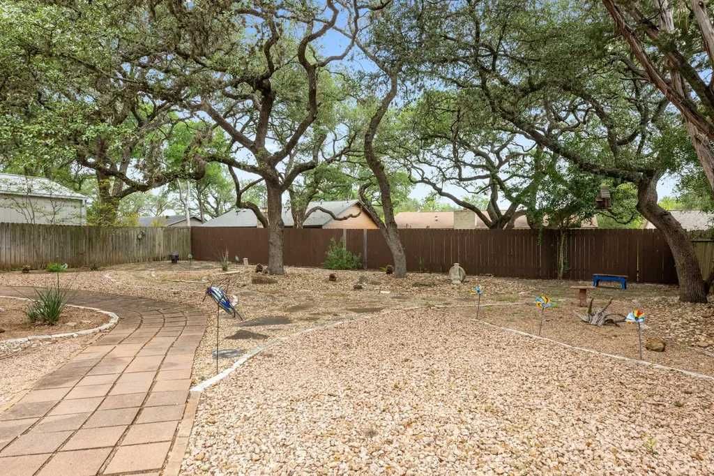 2506 Redleaf Lane Austin TX 78745