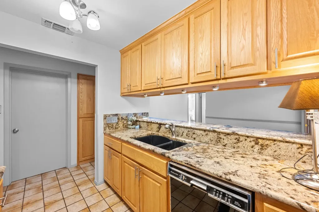 2506 Redleaf Lane Austin TX 78745