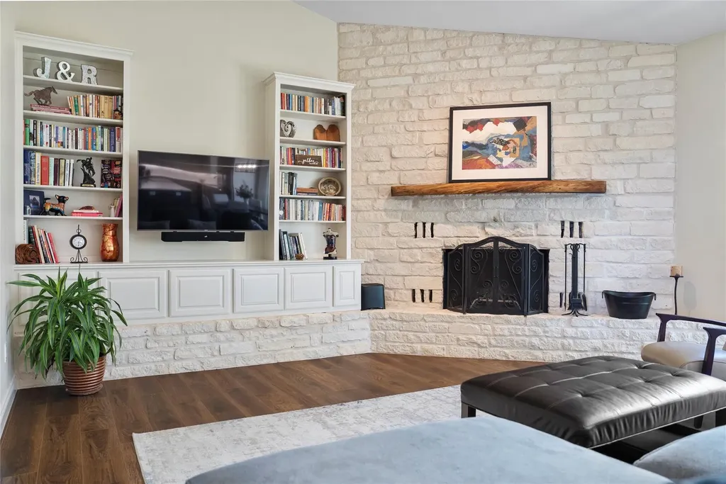 2055 Cr 284 Liberty Hill TX 78642
