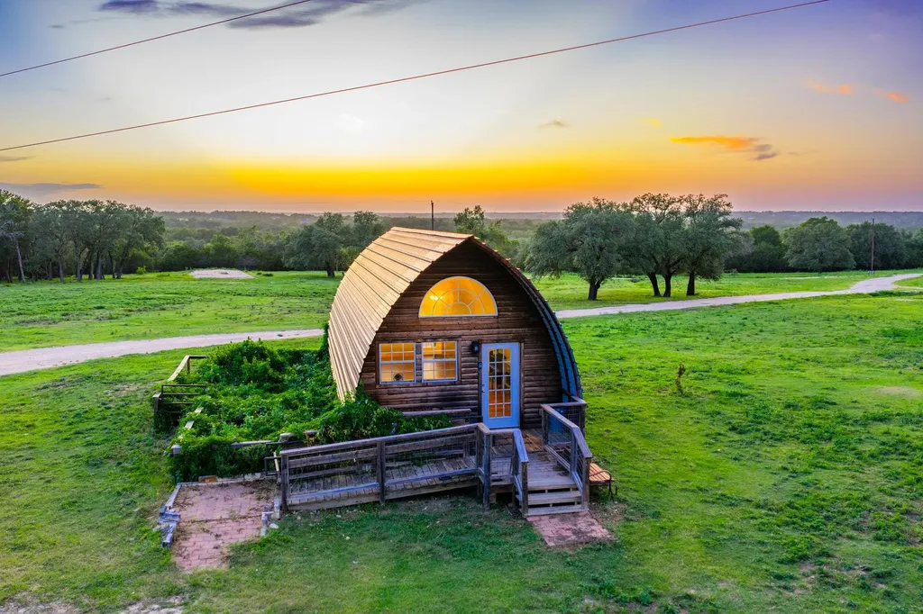 2055 Cr 284 Liberty Hill TX 78642