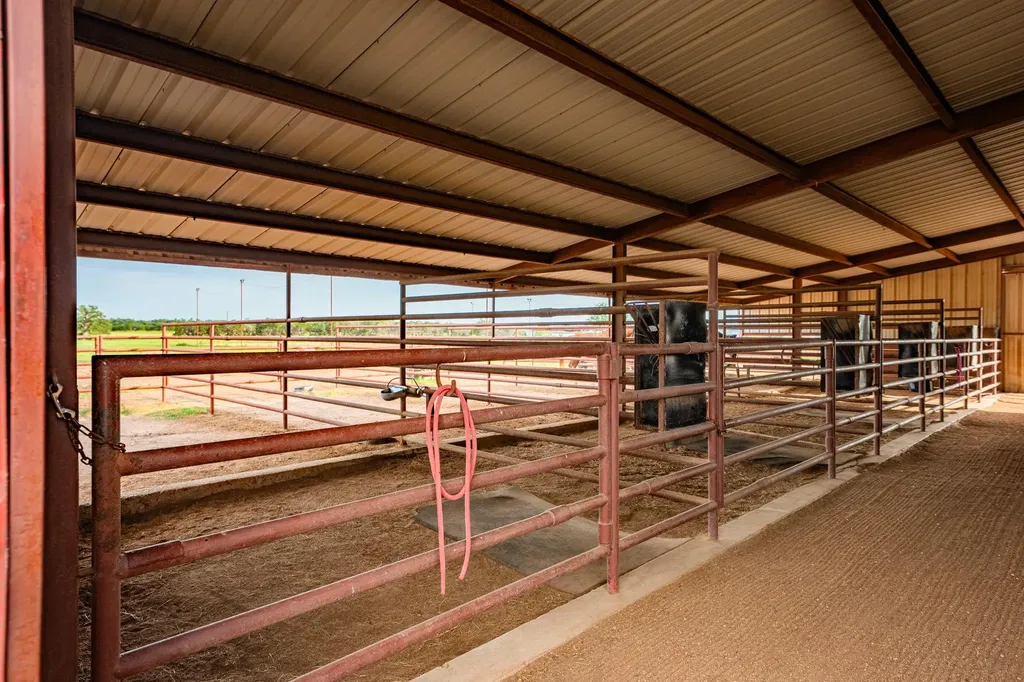 2055 Cr 284 Liberty Hill TX 78642
