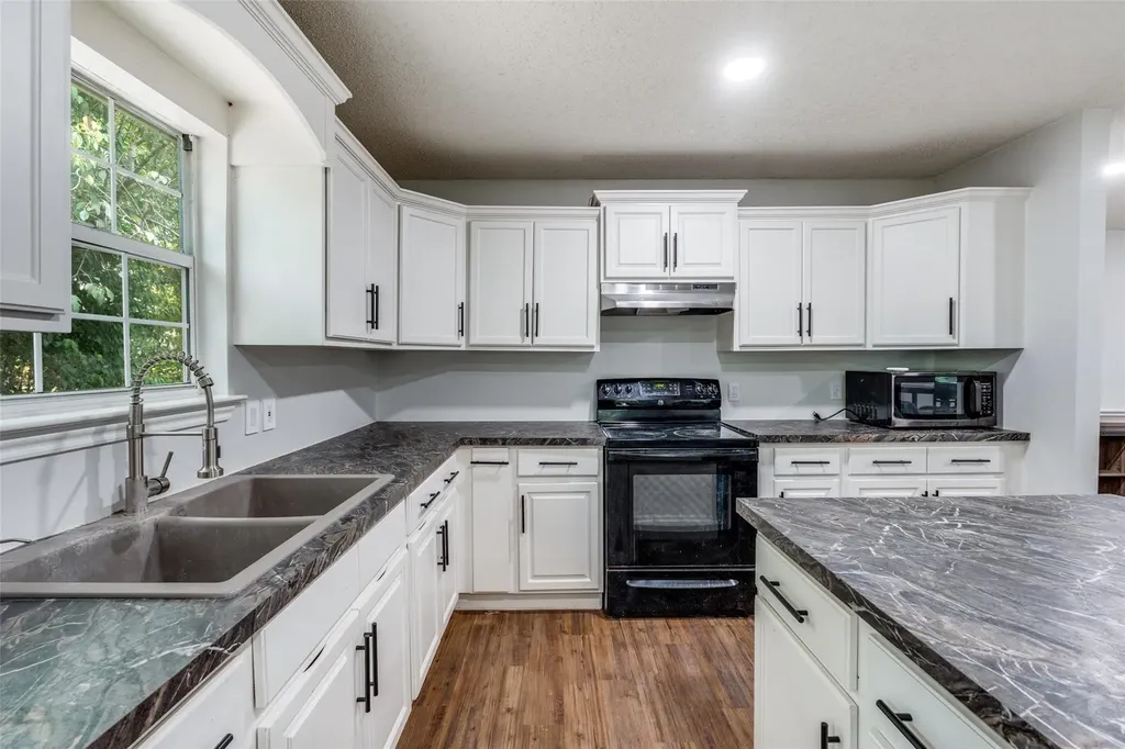 417 N Blanco Street Lockhart TX 78644