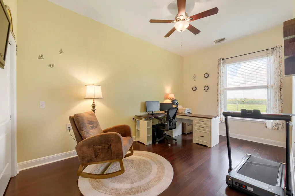 210 Battleground Circle Taylor TX 76574