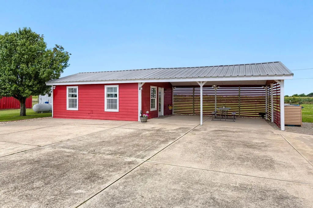 210 Battleground Circle Taylor TX 76574