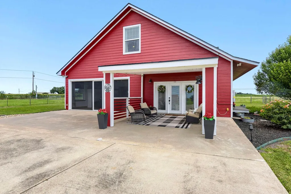 210 Battleground Circle Taylor TX 76574