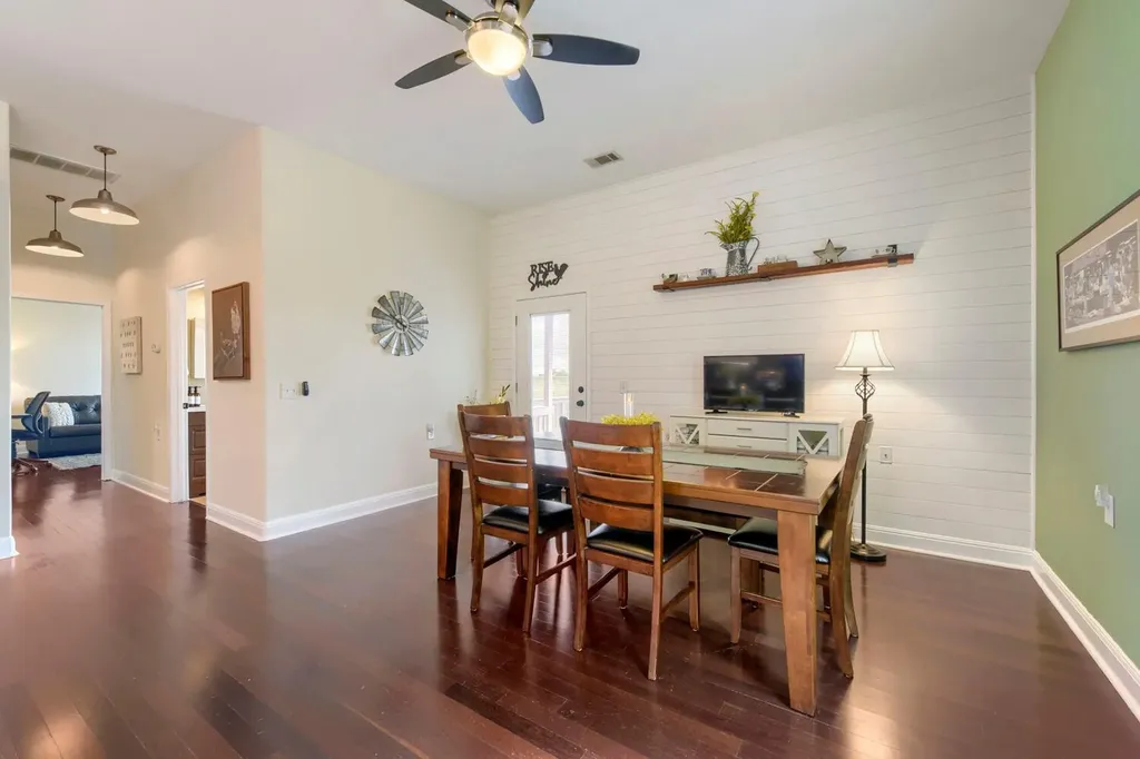 210 Battleground Circle Taylor TX 76574