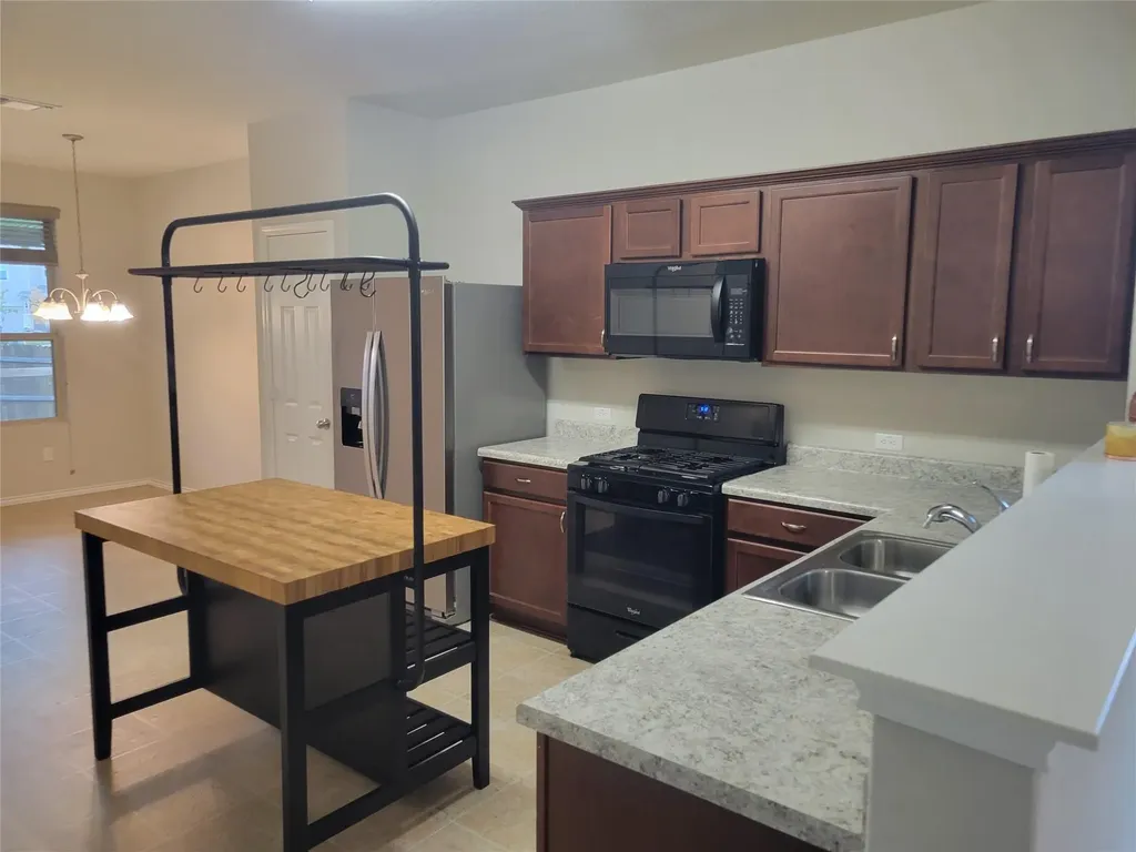 221 Compania Drive Liberty Hill TX 78642