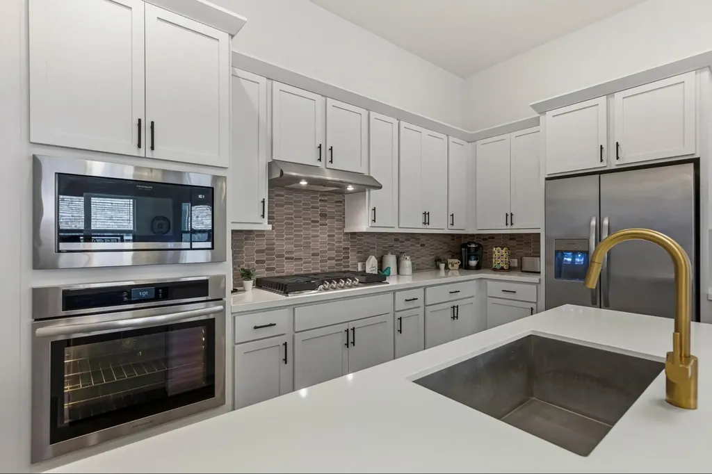 602 Jefferson Drive Kyle TX 78640