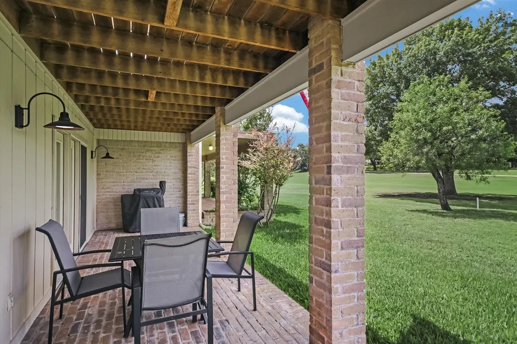 11125 Pinehurst Drive Austin TX 78747