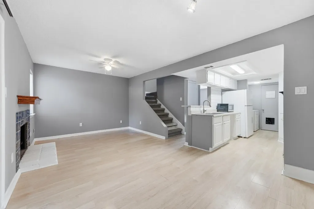 6406 Chimney Creek Circle Austin TX 78723